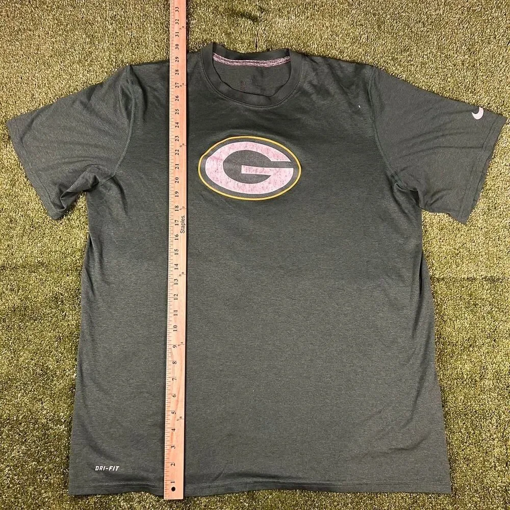 Nike Men's Green and Grey T-shirt